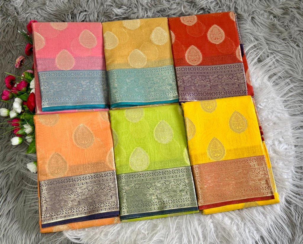 Maheshwari Cotton Silk Saree with Golden Zari & Rich Borders – Elegant Festive Wear for Boutique Displays & Traditional Gifting