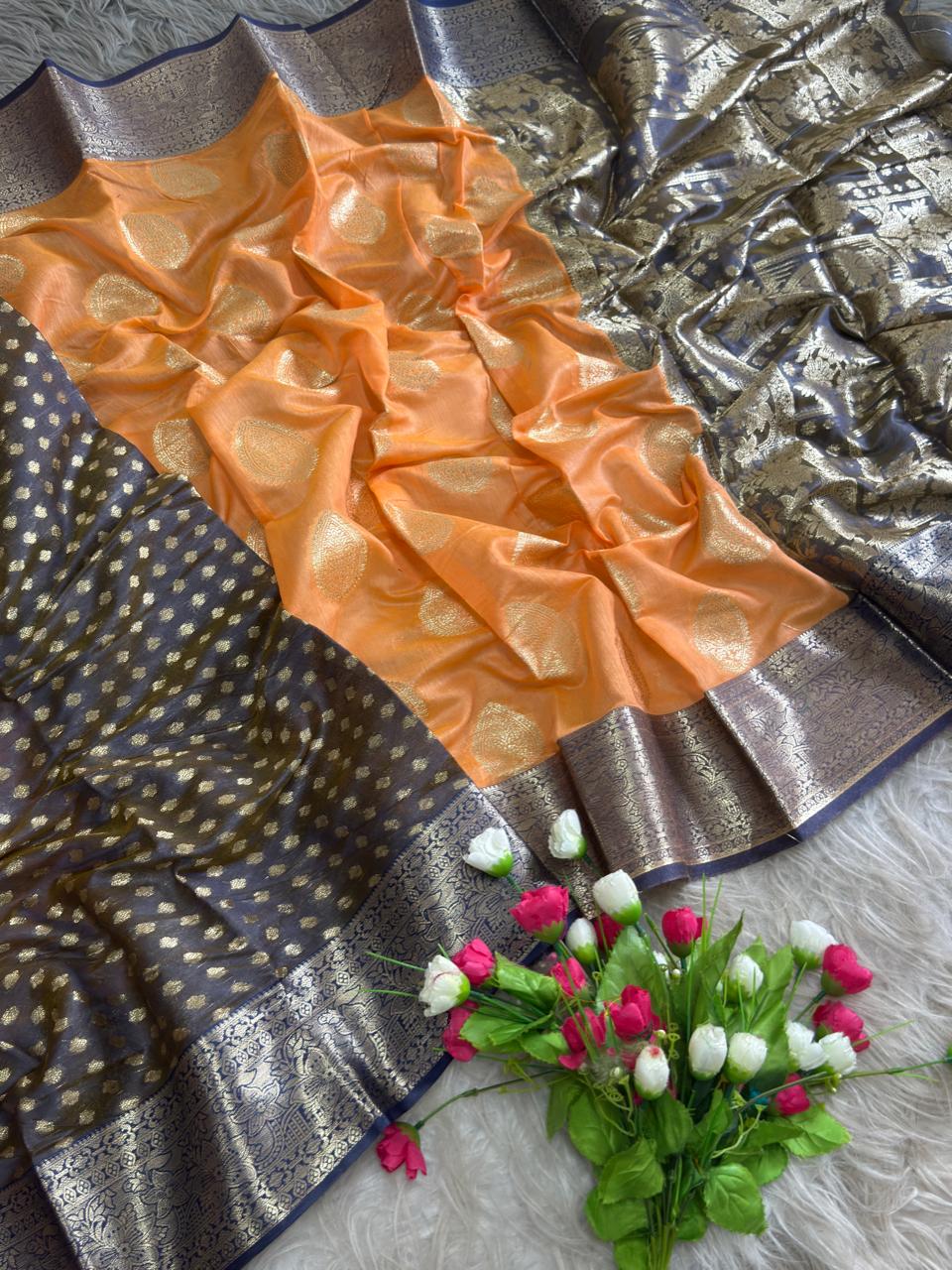 Maheshwari Cotton Silk Saree with Golden Zari & Rich Borders – Elegant Festive Wear for Boutique Displays & Traditional Gifting