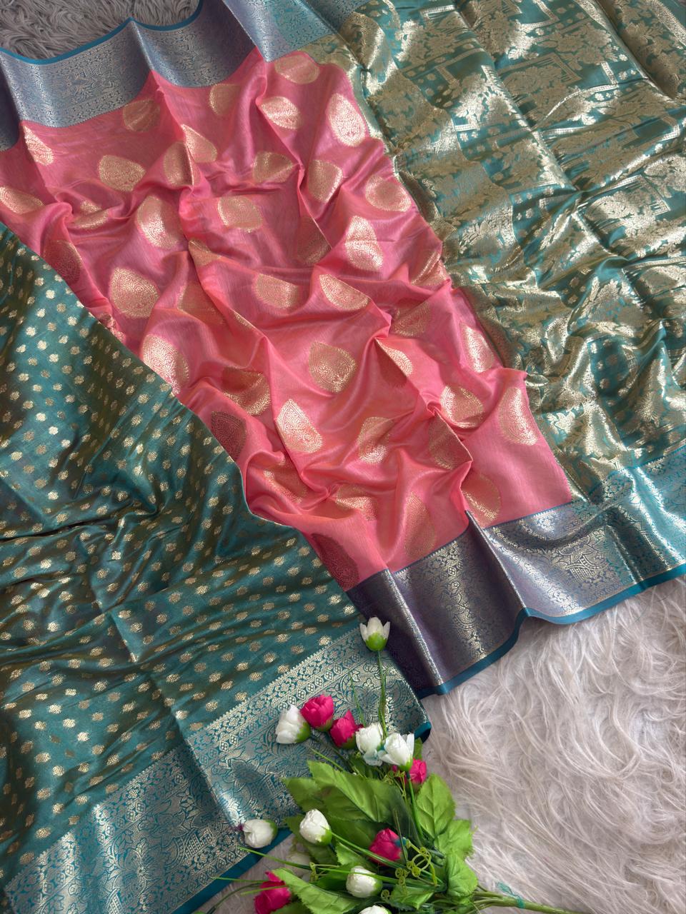 Maheshwari Cotton Silk Saree with Golden Zari & Rich Borders – Elegant Festive Wear for Boutique Displays & Traditional Gifting