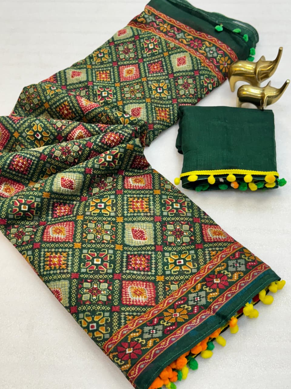 Mul Mul Soft Cotton Ikkat Print Saree with Pom Pom Border & Running Blouse – Playful Heritage for Boutique Displays & Festive Gifting