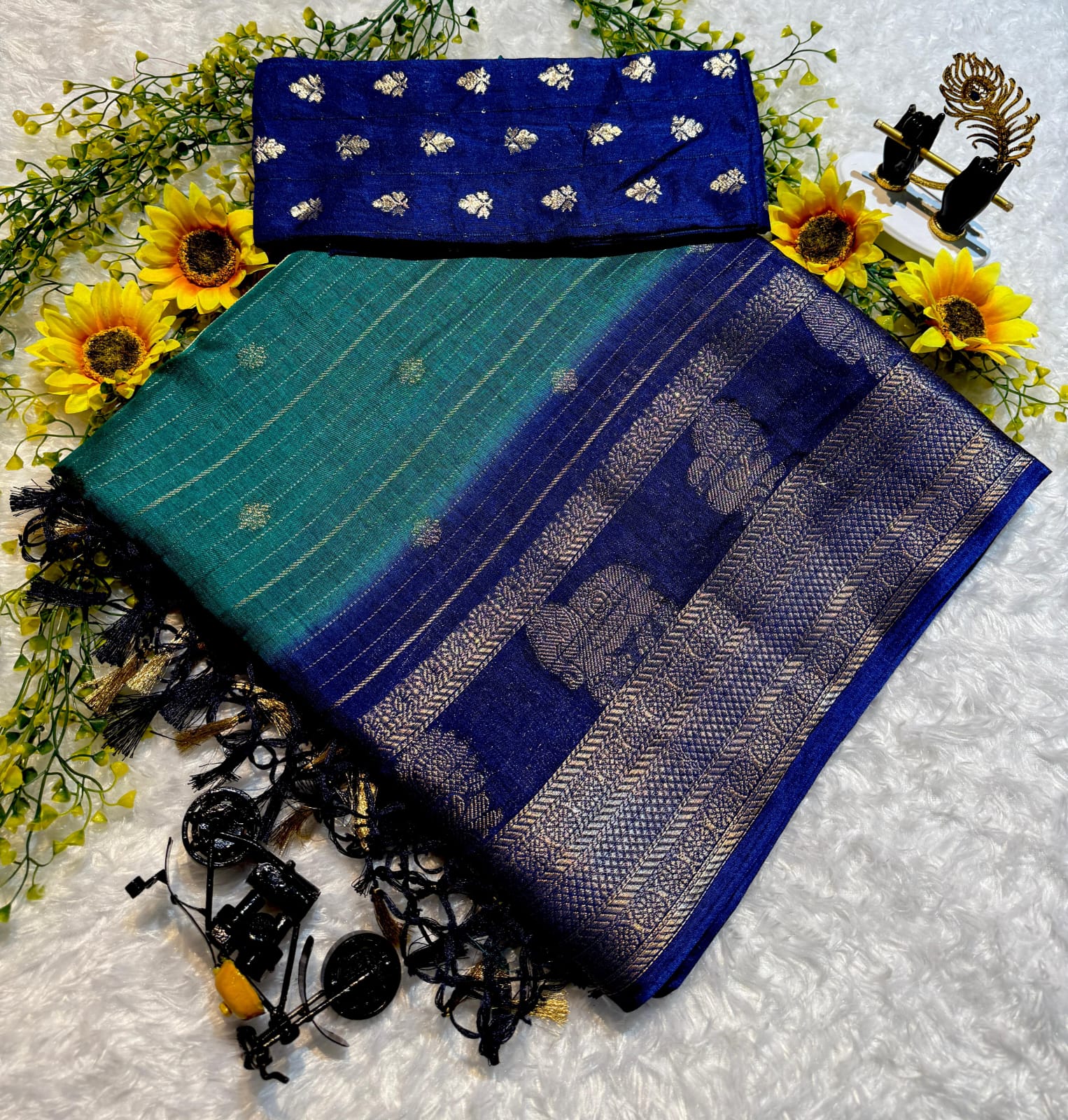 Semi Dola Saree with Floral Butti & Weaving Borders – Elegant Ethnic Wear for Boutique Displays & Festive Gifting