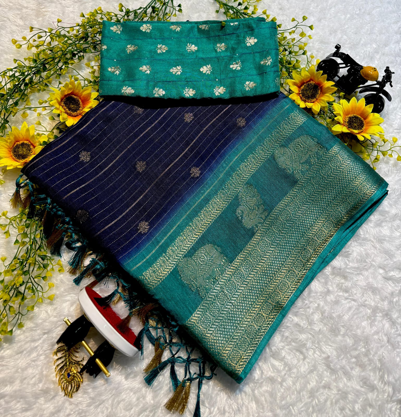 Semi Dola Saree with Floral Butti & Weaving Borders – Elegant Ethnic Wear for Boutique Displays & Festive Gifting