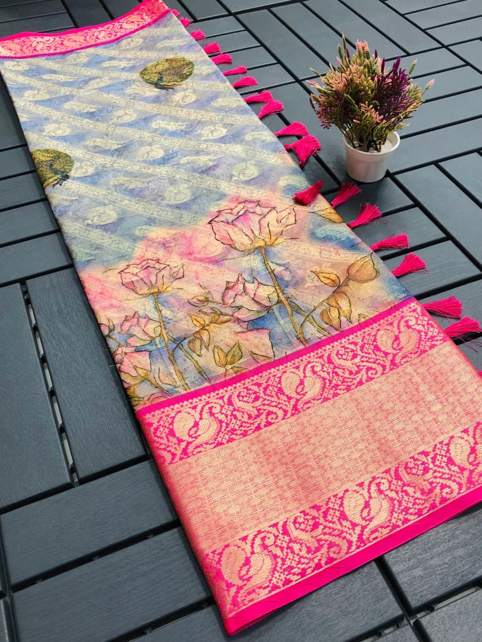 Heavy Chandrikapattu Soft Organza Jacquard Silk Saree with 3D Kalamkari Print & Zari Gold Weaving