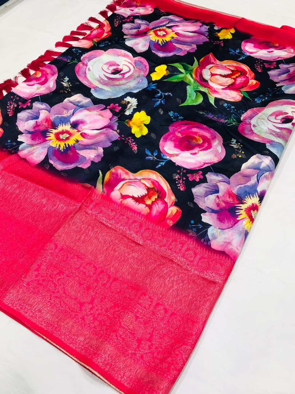 Soft Banarasi Silk Saree with Kalamkari Digital Print & Zari Weaving – Regal Party Wear for Boutique Displays & Festive Gifting