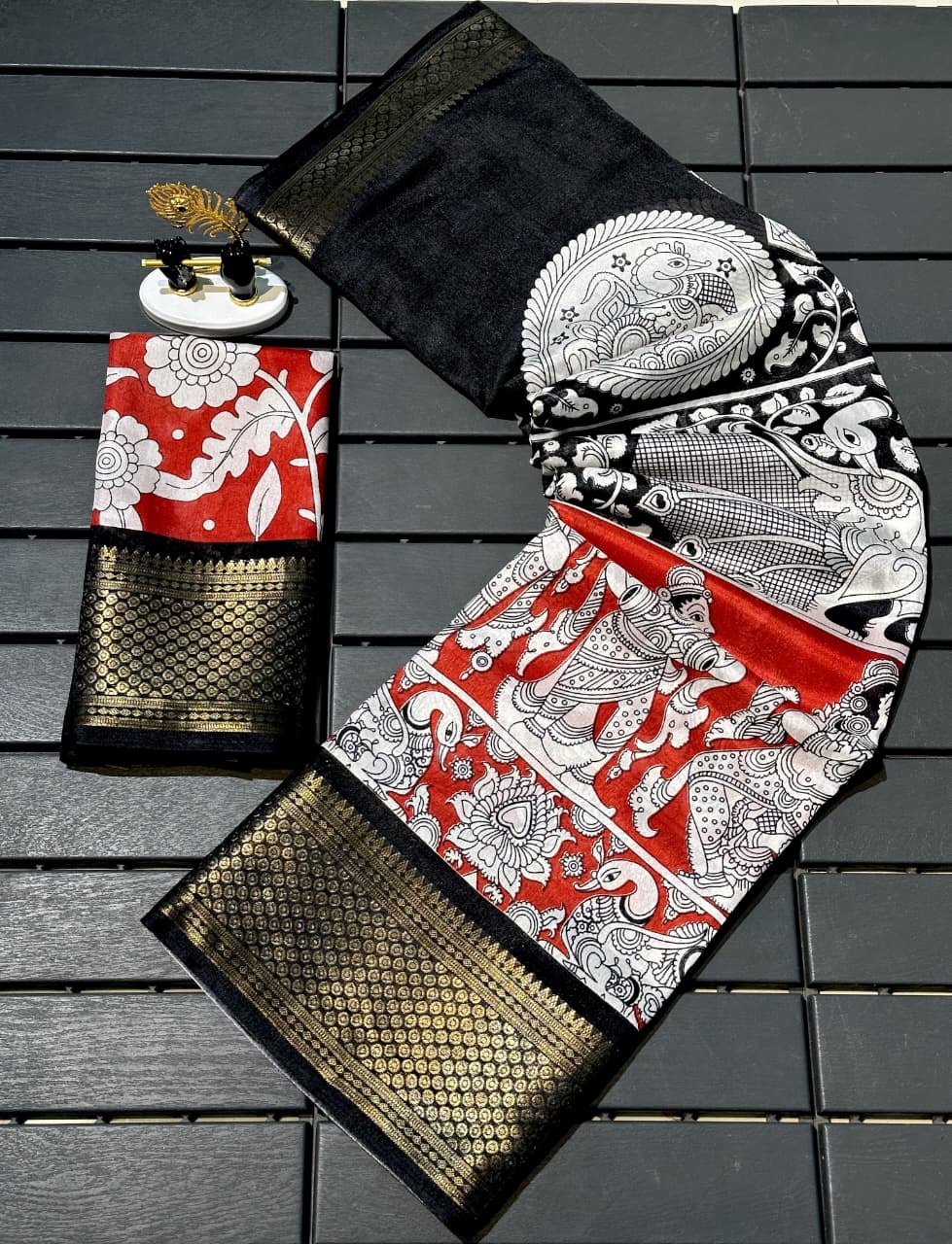 Pure Dola Silk Saree with Original Jacquard Border & Running Blouse – Premium Elegance for Boutique Displays & Bulk Orders