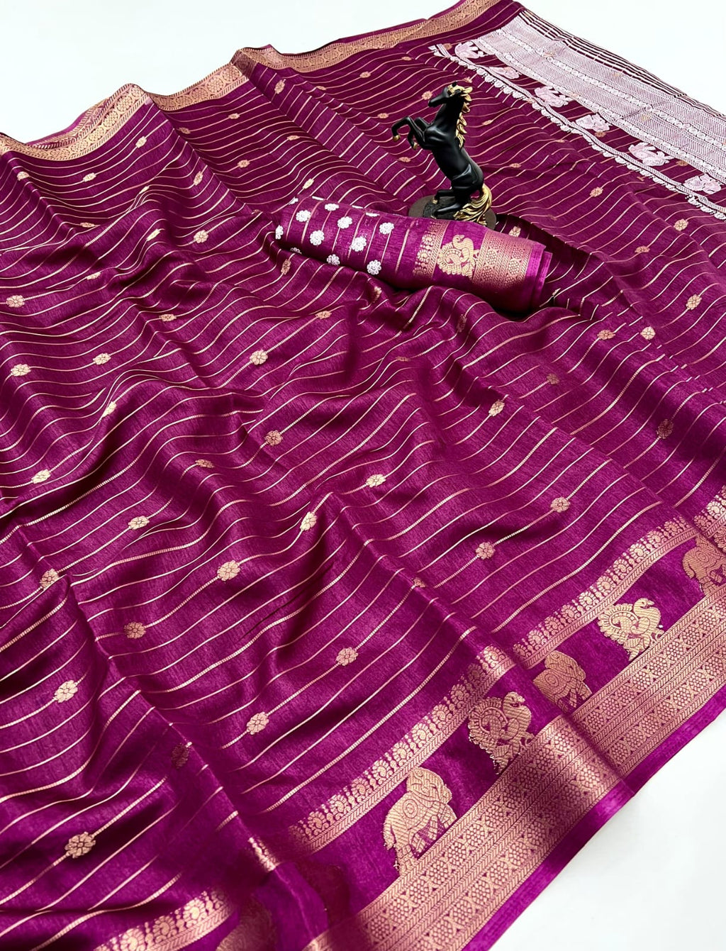 🌿 Premium Fox Georgette Saree – Kalamkari Border, Copper Zari Weaving & Designer Butti Blouse 🌿