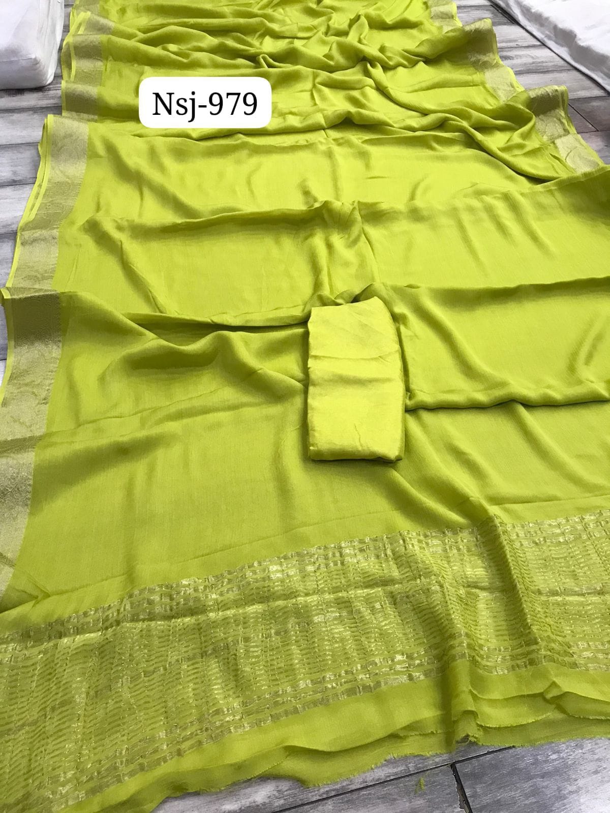 Pure Gajji Silk Saree – Elegant Plain Finish with Original Lagdi Patta Pallu