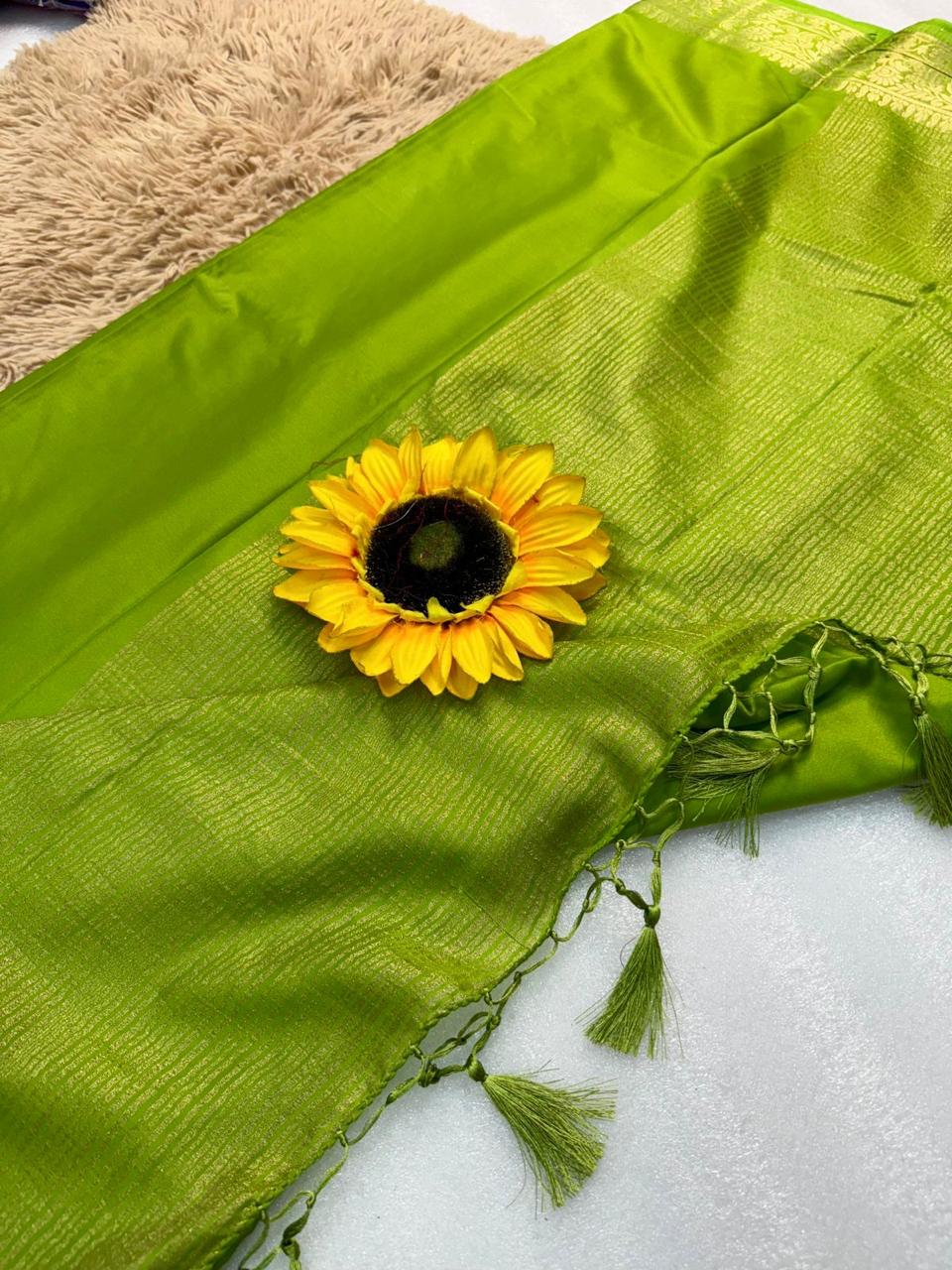 Pure Gajji Silk Saree – Elegant Plain Finish with Original Lagdi Patta Pallu