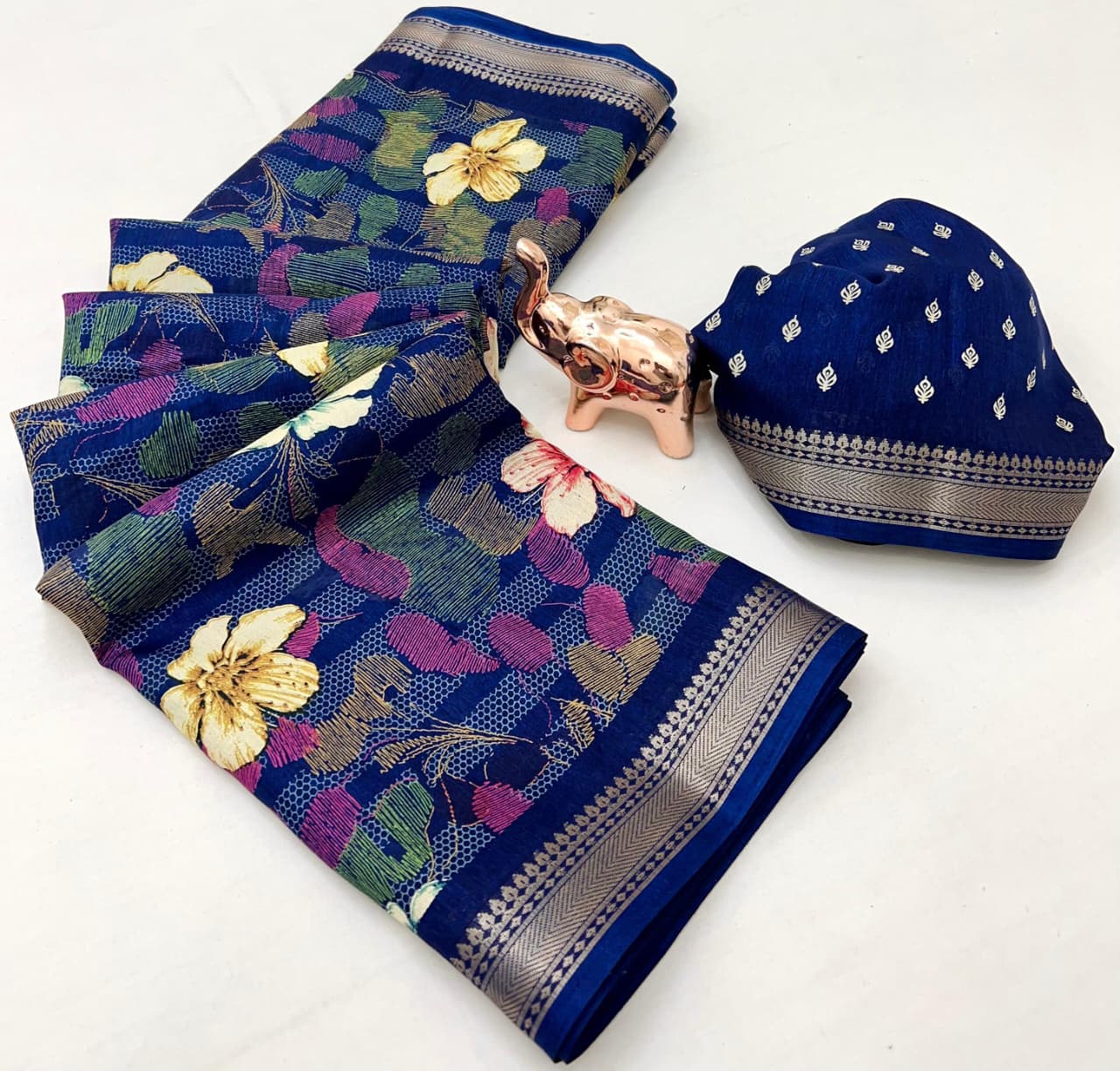 Blend Cotton Saree with Floral Prints, Zari Border & Contrast Blouse – Stylish Designer Collection