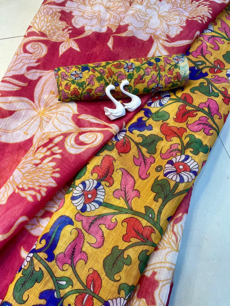 Linen Saree with Allover Floral Design, Heavy Cotton Tussels & Kalamkari Pallu – Premium Collection