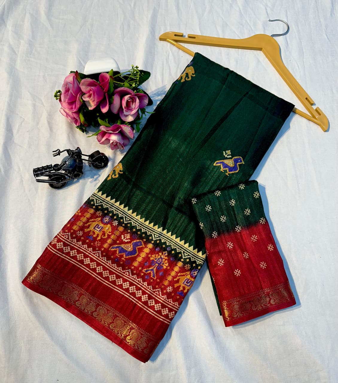 Super Hit Dola Silk Premium Saree with Jacquard Border – Festive & Wedding Wear