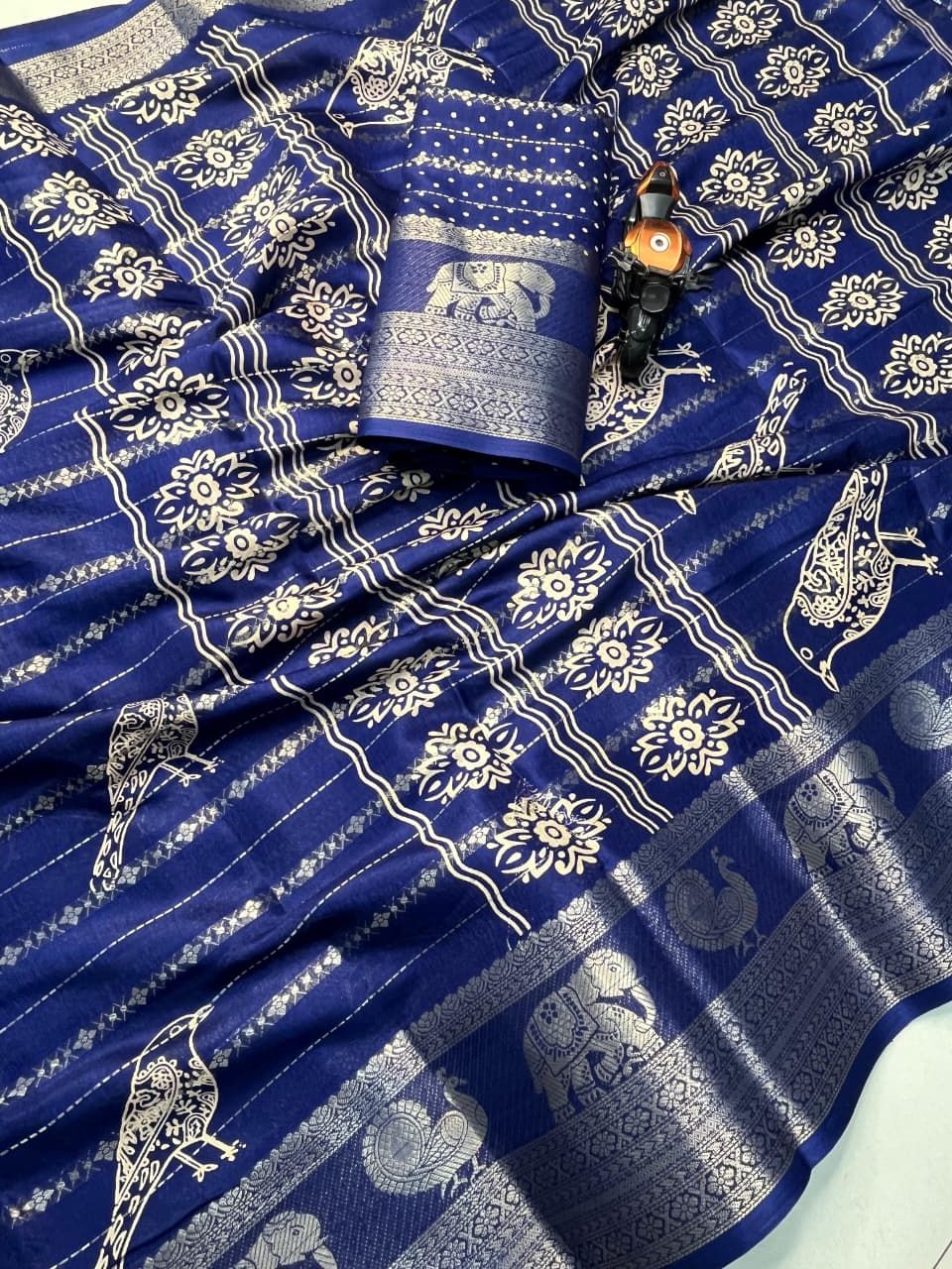 Viscose Georgette Saree with All-Over Floral Print & Printed Blouse – Lightweight Grace for Boutique Elegance