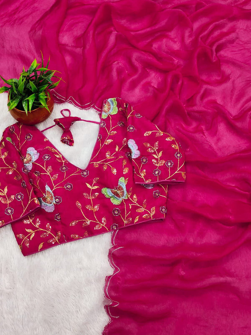 Fendy Satin Designer Saree with Double Arca & Jari Cut Work + Val Moti Blouse – Glamorous Statement for Sangeet & Cocktail Nights