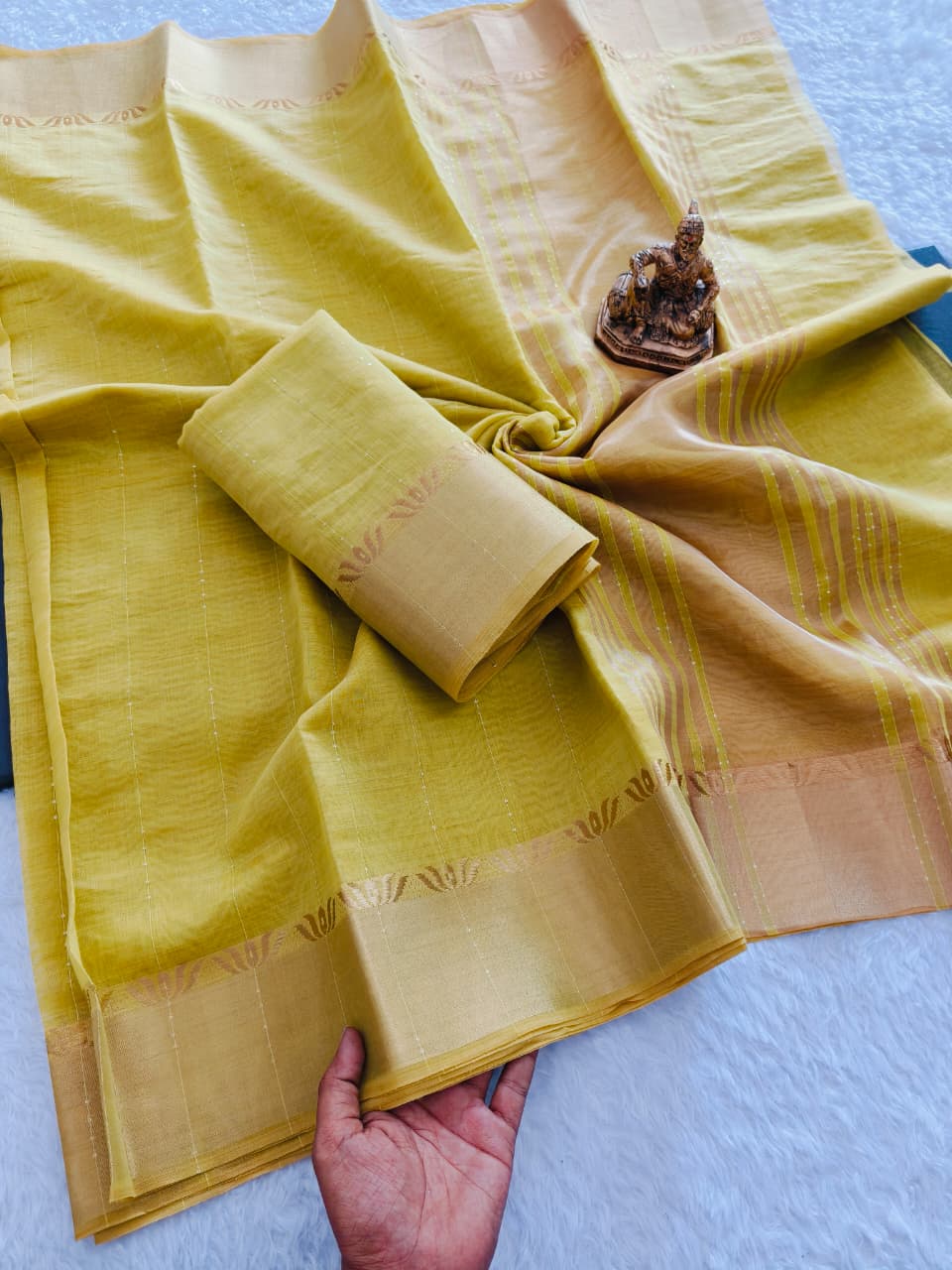 Tani Bani Silk Saree with Gold Jacquard Border & Rich Sequin Pallu – Festive Glamour for Boutique Bulk Orders