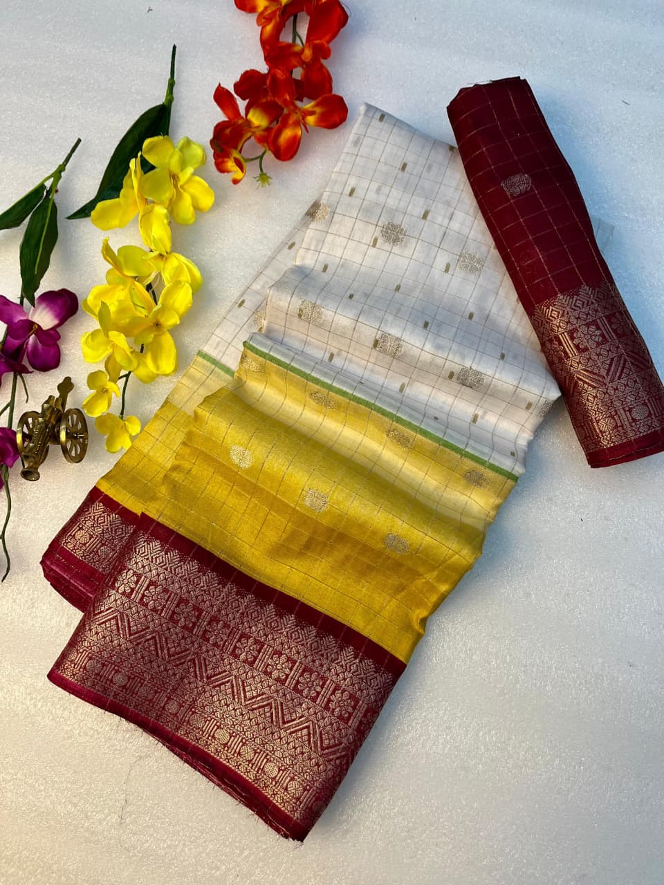 Premium Heavy Dola Butti Silk Saree with Leheriya Print & Fine Jacquard Border – Elegant Festive & Partywear Collection