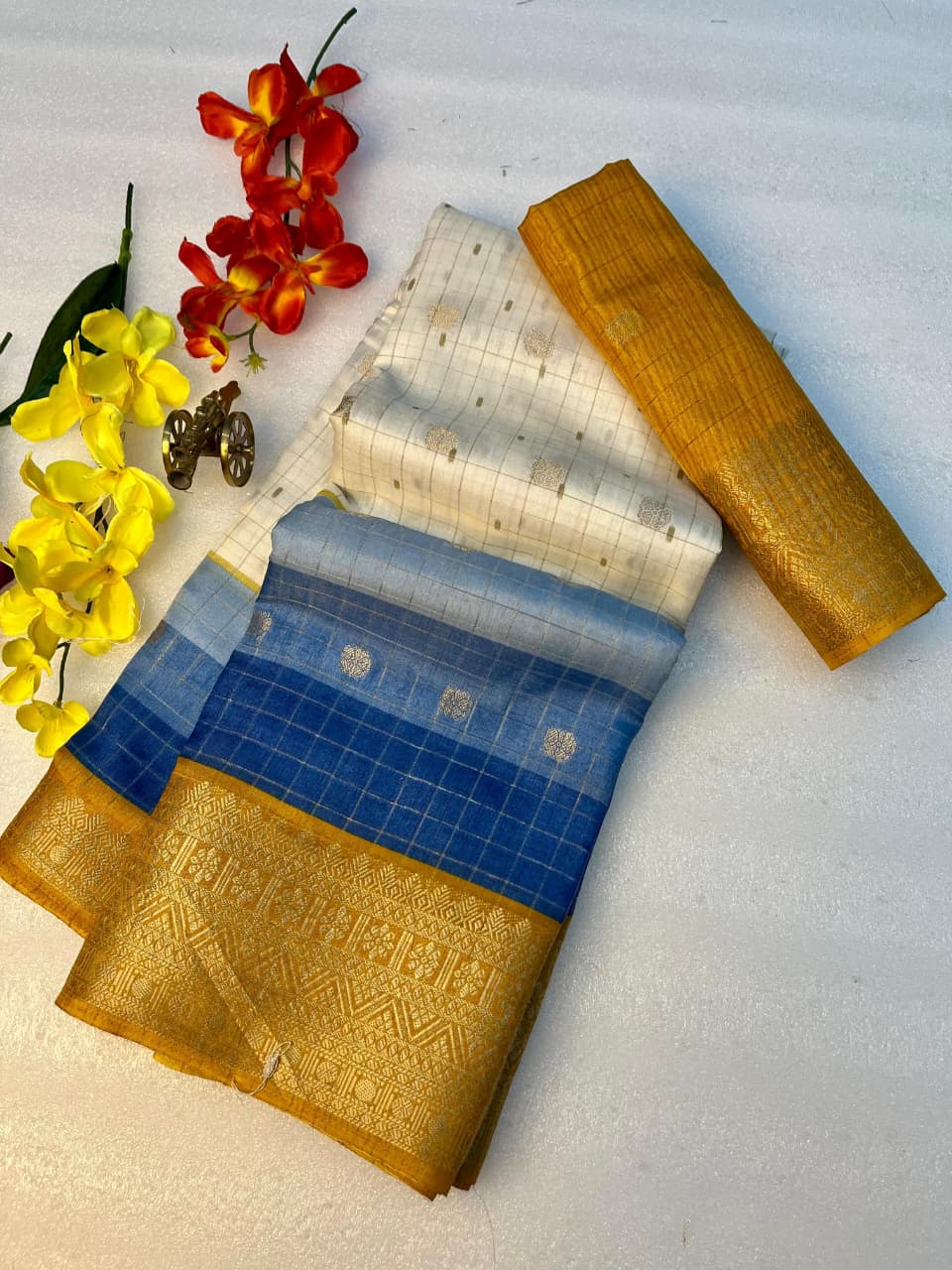 Premium Heavy Dola Butti Silk Saree with Leheriya Print & Fine Jacquard Border – Elegant Festive & Partywear Collection