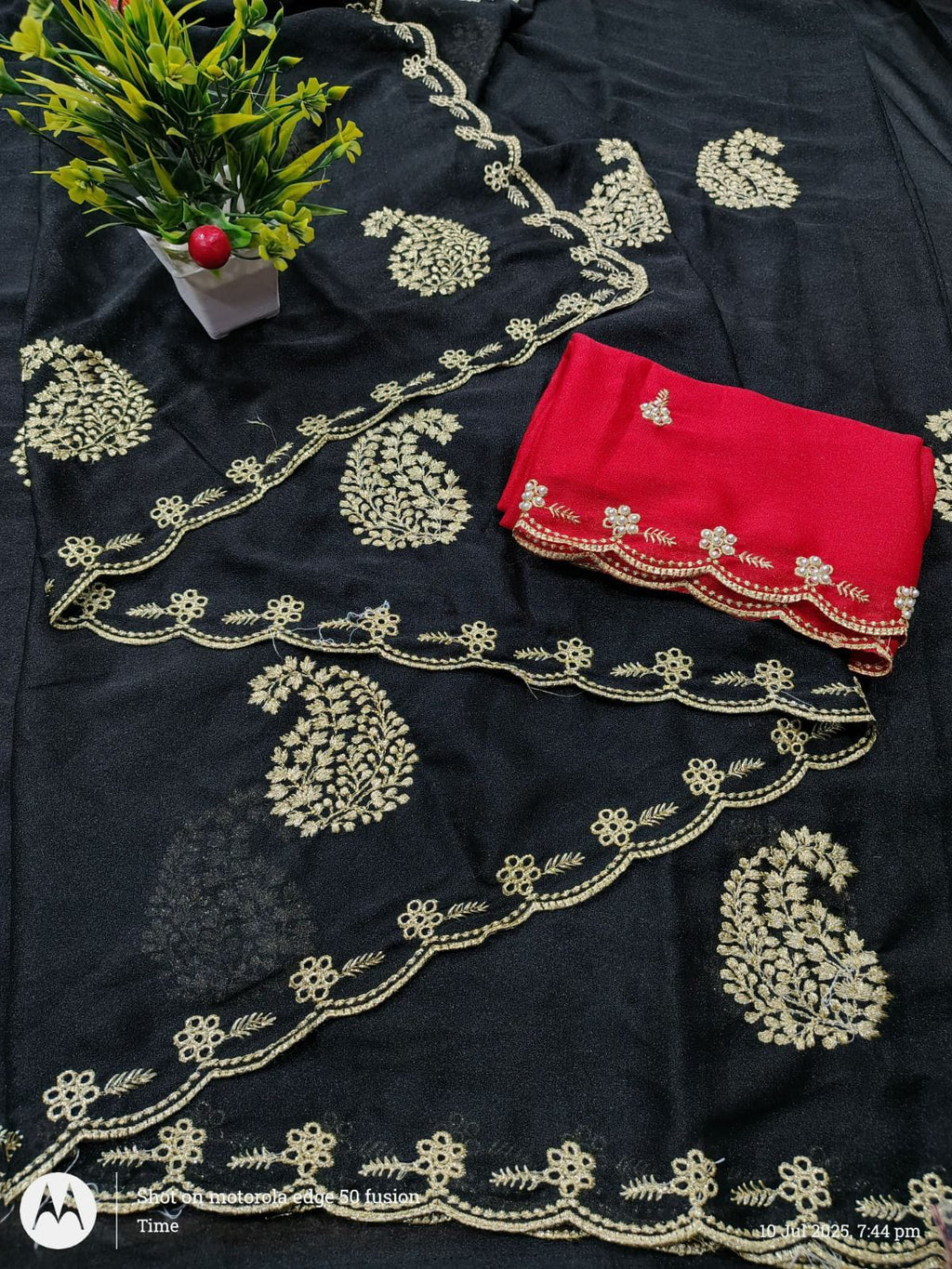 Premium Star Georgette Silk Saree with Embroidery & Scalloped Zari Cutwork Border – Festive & Partywear Collection