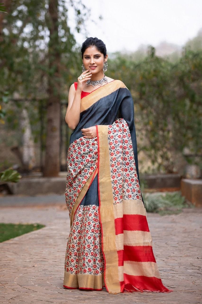Dream Flare Kalamkari Tussar Silk Saree with Rich Jari Border & Coordinated Blouse – Artistic Heritage for Boutique Displays & Festive Gifting