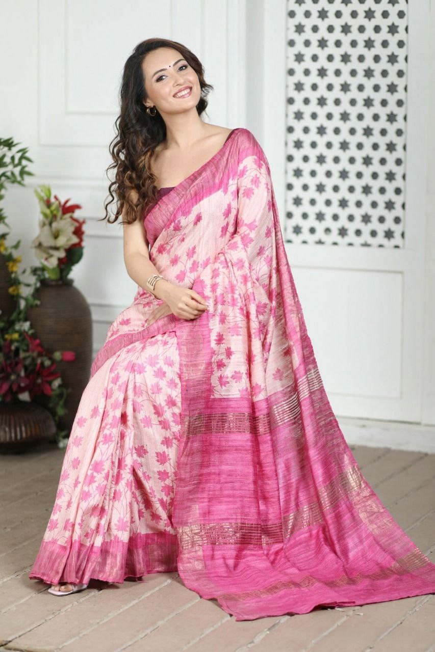 Dream Flare Kalamkari Tussar Silk Saree with Rich Jari Border & Coordinated Blouse – Artistic Heritage for Boutique Displays & Festive Gifting