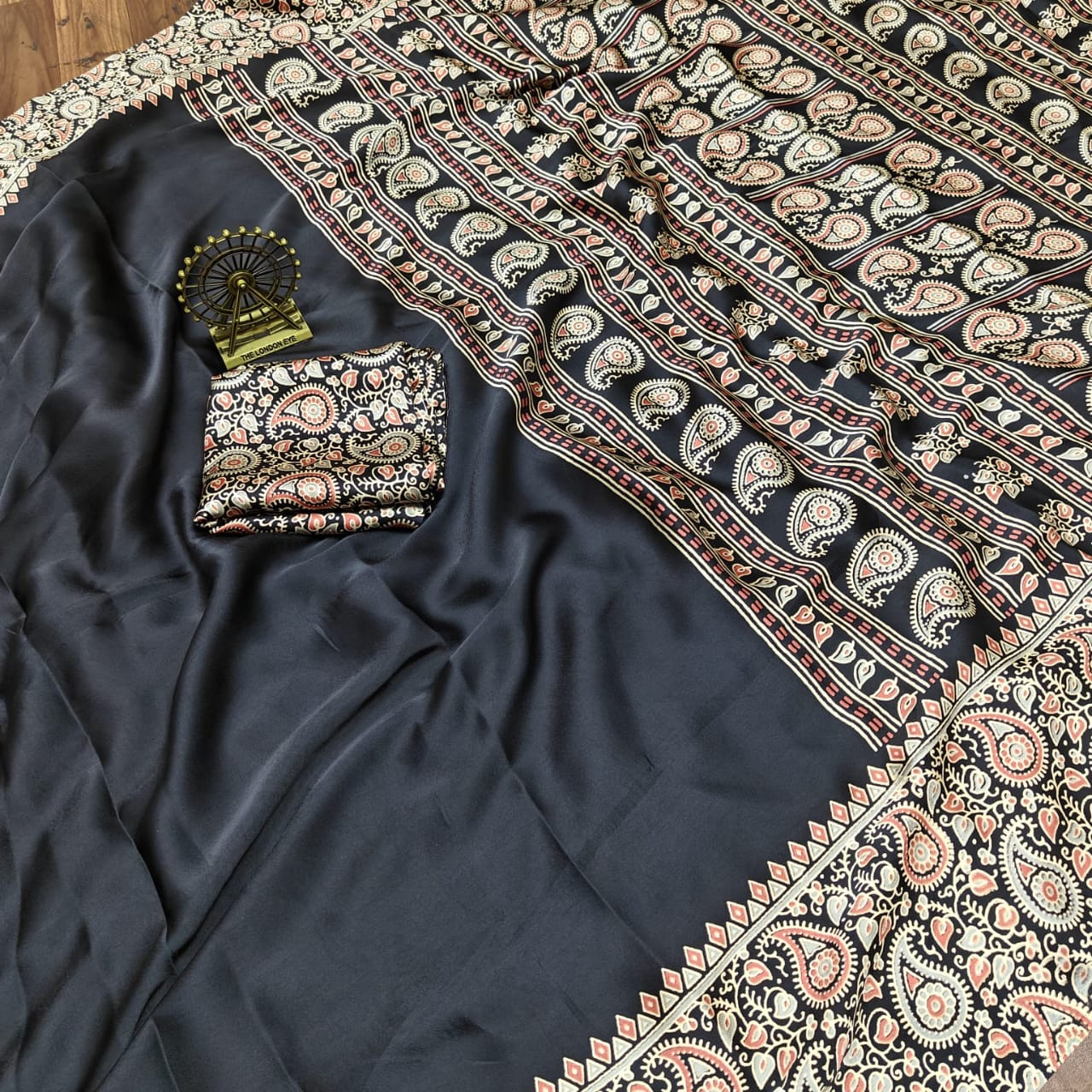 Pure Modal Silk Saree with Ajrakh Printed Pallu & Mango Border – Artistic Uniform Elegance for Boutique Displays & Festive Bulk Orders