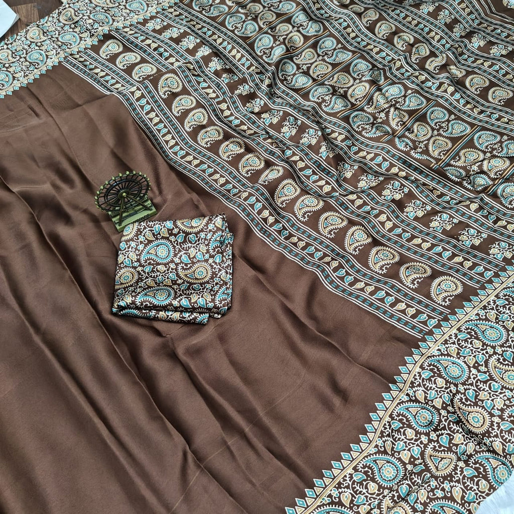 Pure Modal Silk Saree with Ajrakh Printed Pallu & Mango Border – Artistic Uniform Elegance for Boutique Displays & Festive Bulk Orders