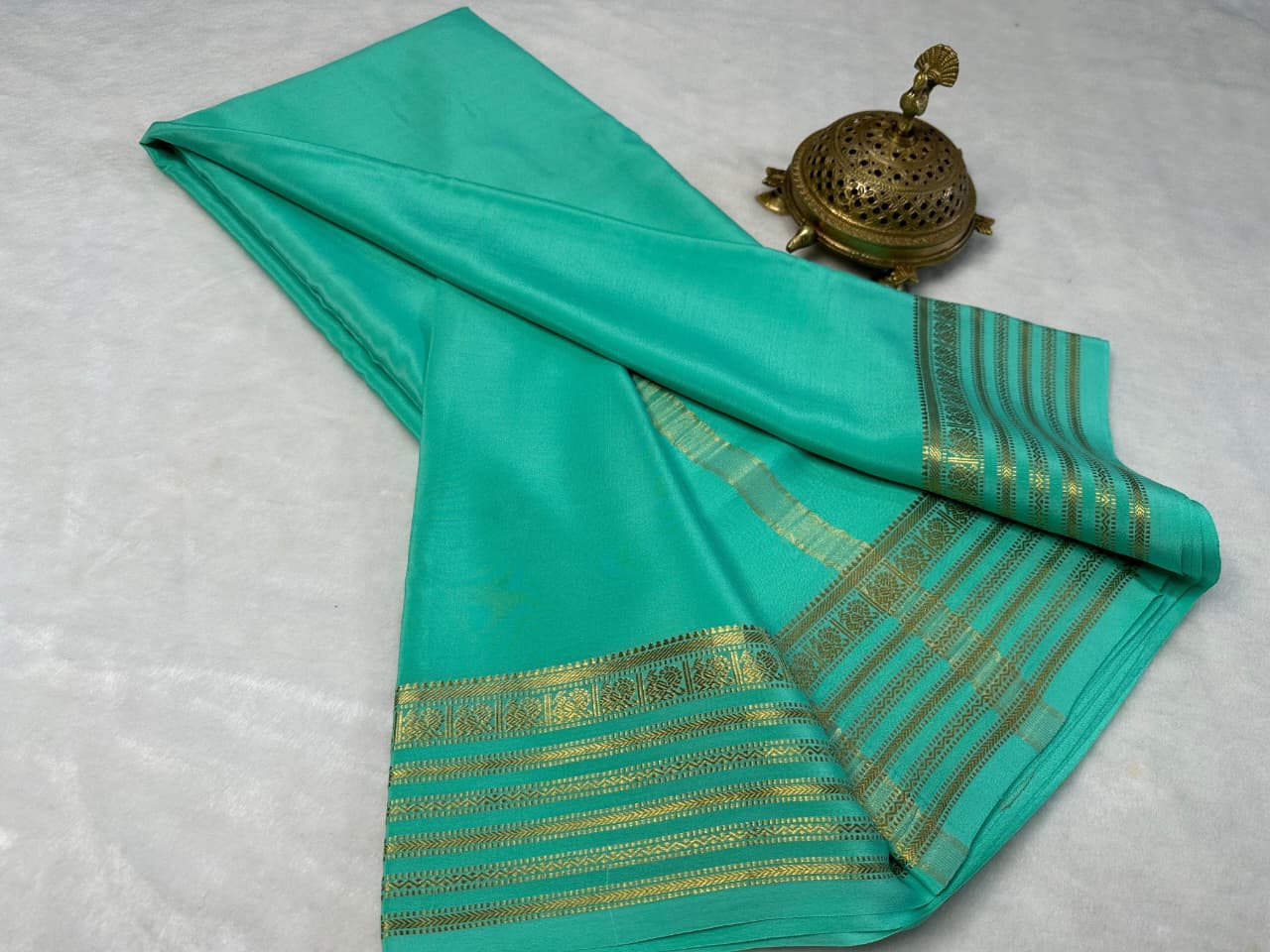 Semi Mysore Crape Silk Saree with Fancy Border & Chit Pallu – Soft Elegance for Boutique Displays & Festive Bulk Orders