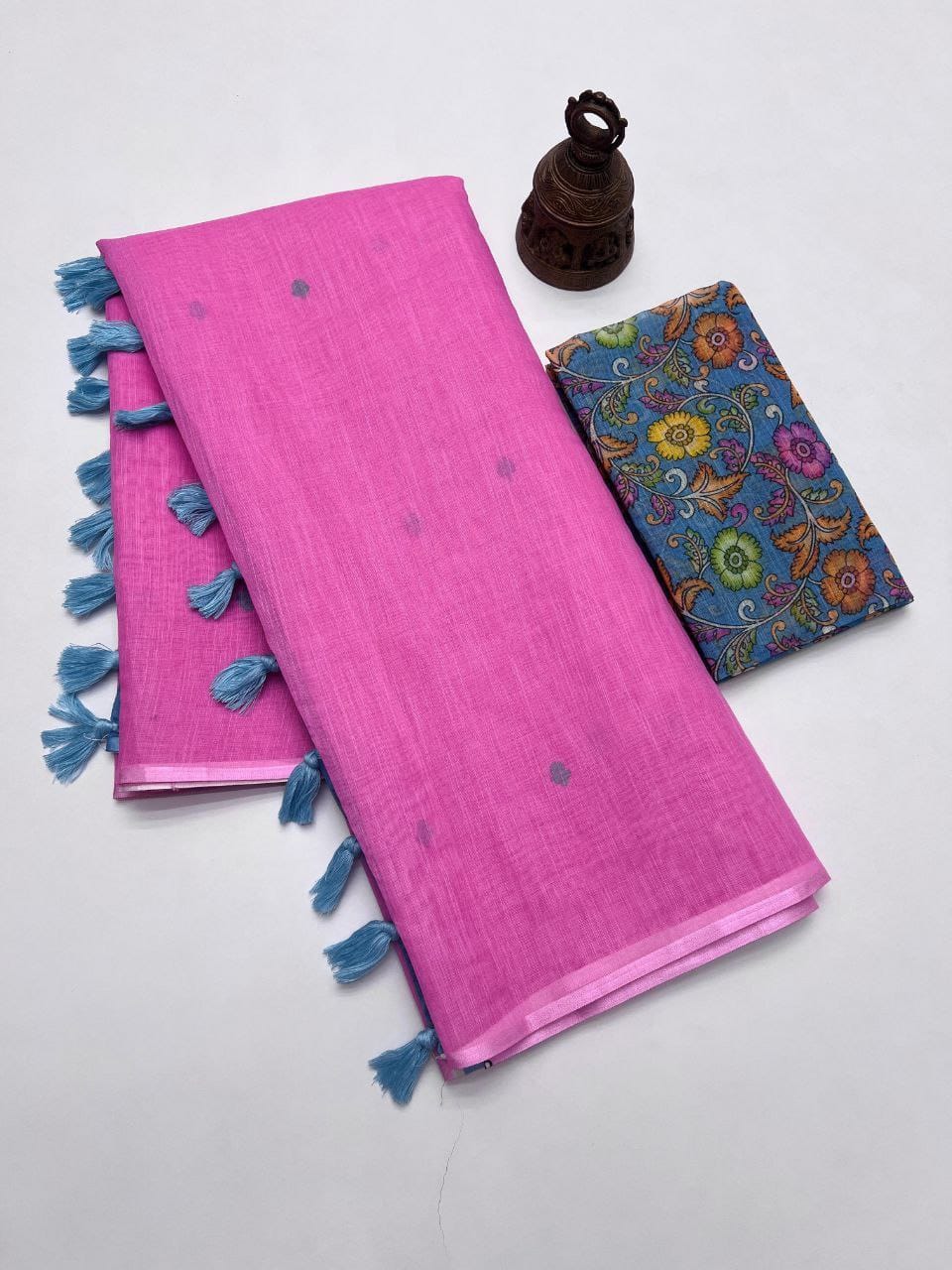 Plain Linen Saree with Digital Print & Fumka Detailing – Contemporary Charm for Boutique Displays & Festive Bulk Orders