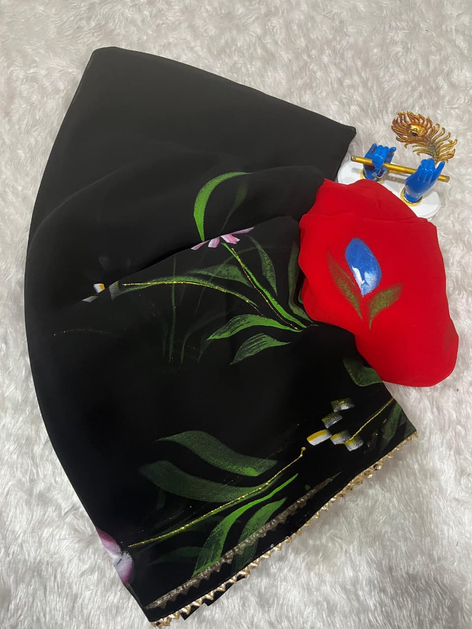 Georgette Saree with Flower Brush Print & Fancy Lace – Lightweight Elegance for Boutique Displays