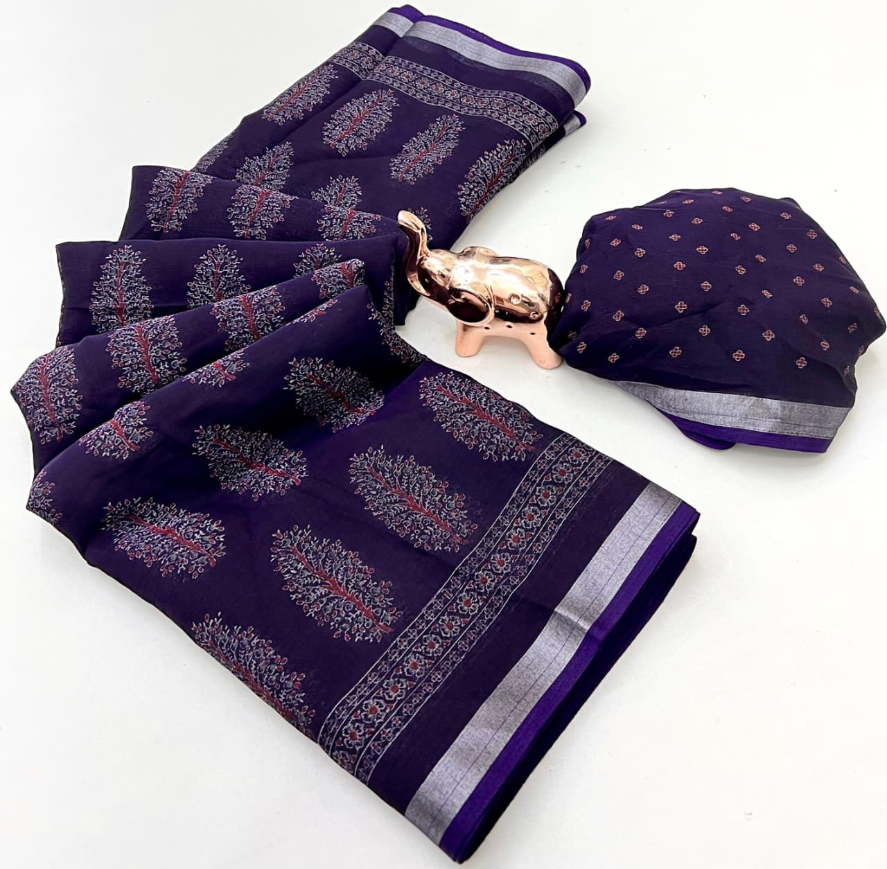 Heavy Semi-Cotton Saree with Ajrakh Print & Silver Zari Border + Matching Blouse – Ethnic Sophistication for Boutique Displays & Festive Bulk Orders