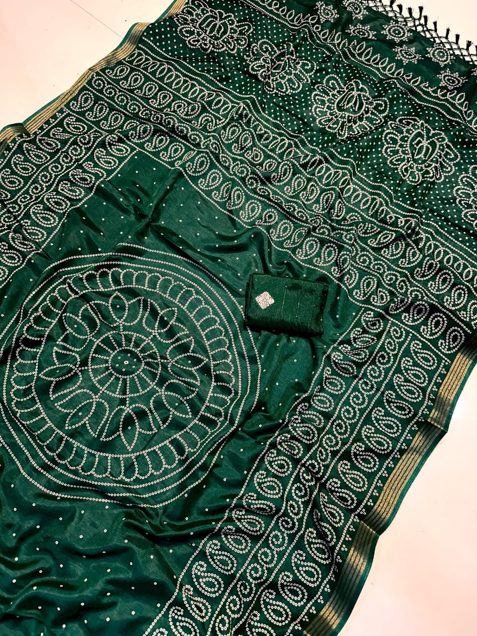 Super Hit Dola Silk Crush Premium Saree with Jacquard Border & Running Blouse – Boutique Favorite & Festive Gifting