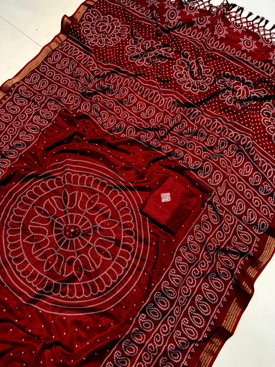 Super Hit Dola Silk Crush Premium Saree with Jacquard Border & Running Blouse – Boutique Favorite & Festive Gifting