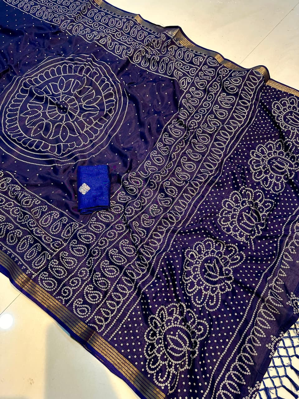 Super Hit Dola Silk Crush Premium Saree with Jacquard Border & Running Blouse – Boutique Favorite & Festive Gifting