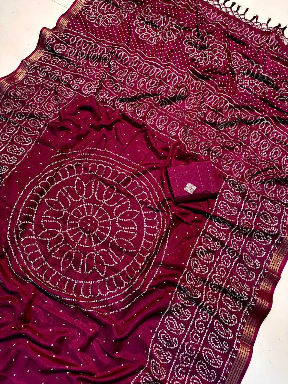 Super Hit Dola Silk Crush Premium Saree with Jacquard Border & Running Blouse – Boutique Favorite & Festive Gifting