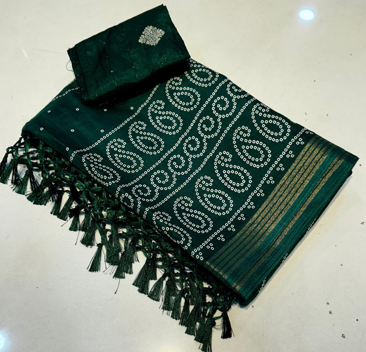 Super Hit Dola Silk Crush Premium Saree with Jacquard Border & Running Blouse – Boutique Favorite & Festive Gifting