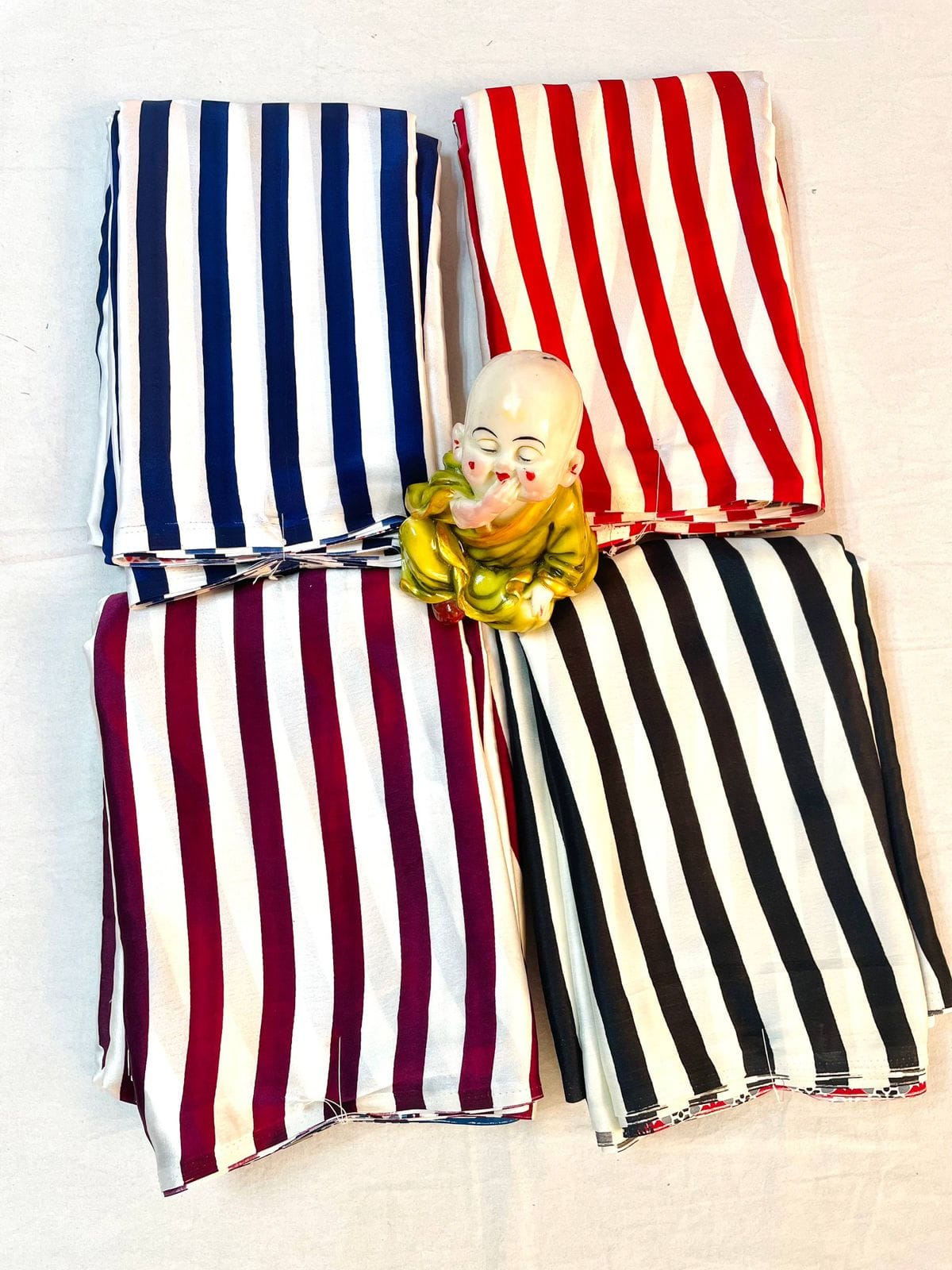 Stripe Elegance Crepe/Georgette Saree with Stylish Striped Print & Matching Blouse – Modern Party & Office Wear