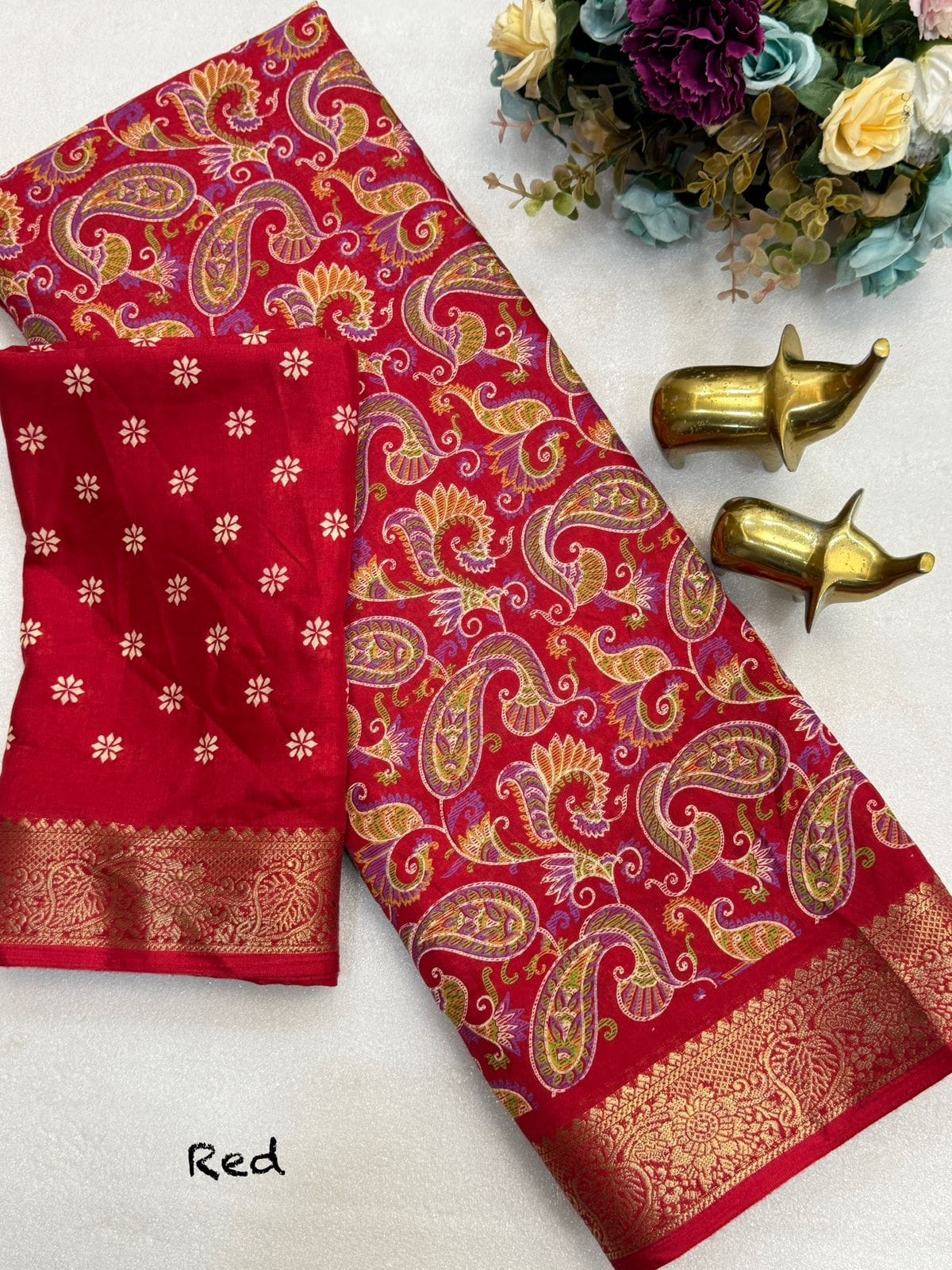 Soft Mul Mul Cotton Saree with Kashmiri Print & Jacquard Border – Elegant Boutique Collection
