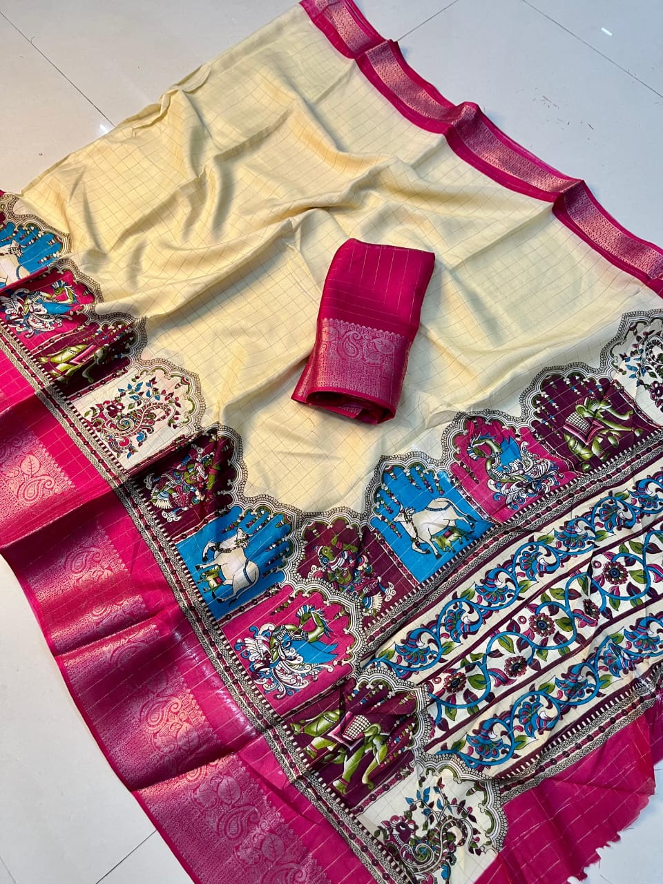 Soft Dola Silk Batik Saree with Jacquard Border – Artistic Elegance for Boutique Ethnic Collections