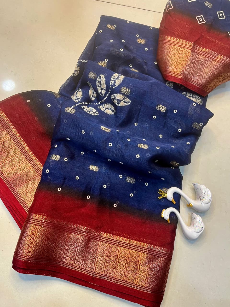 Premium Crepe Silk Saree with Jacquard Jari Butti Work & Running Blouse – Elegant Boutique Wear & Festive Gifting