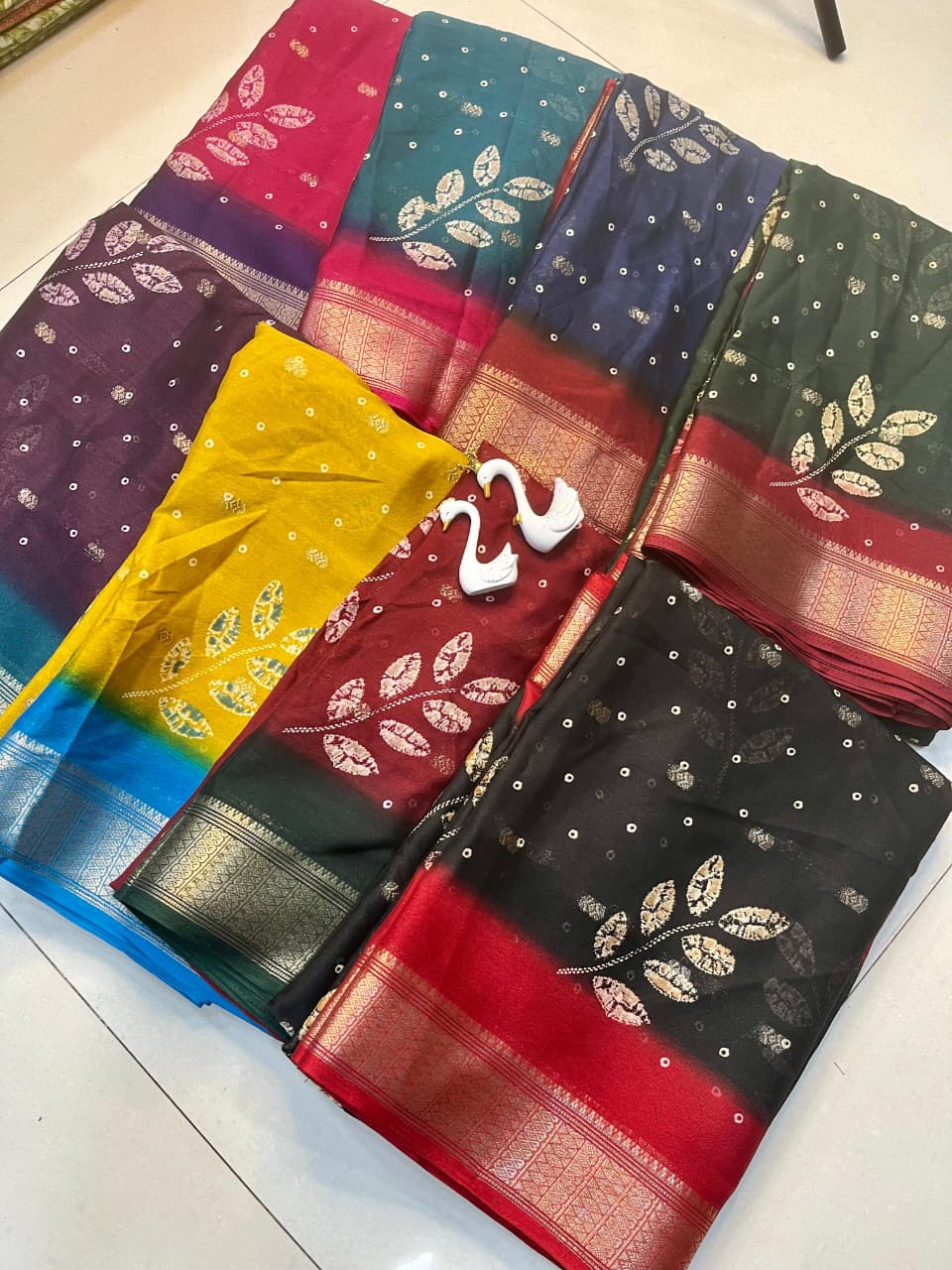 Premium Crepe Silk Saree with Jacquard Jari Butti Work & Running Blouse – Elegant Boutique Wear & Festive Gifting