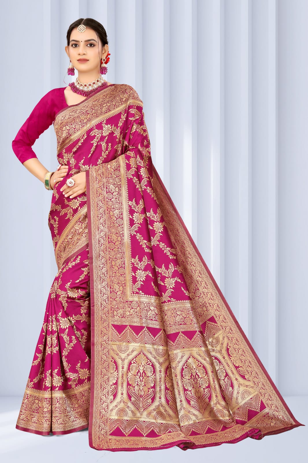 Banarasi Soft Silk Saree – Elegant Weaving Work.
