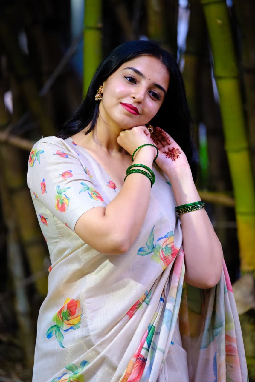 Heavy Handloom Tussar Silk Saree – Tulips Digital Print.