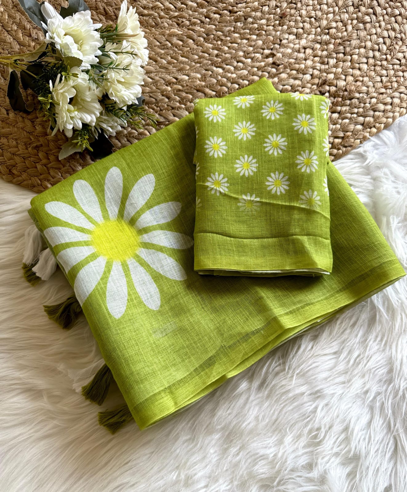 Pure Linen Digital Print Saree with Tassels.