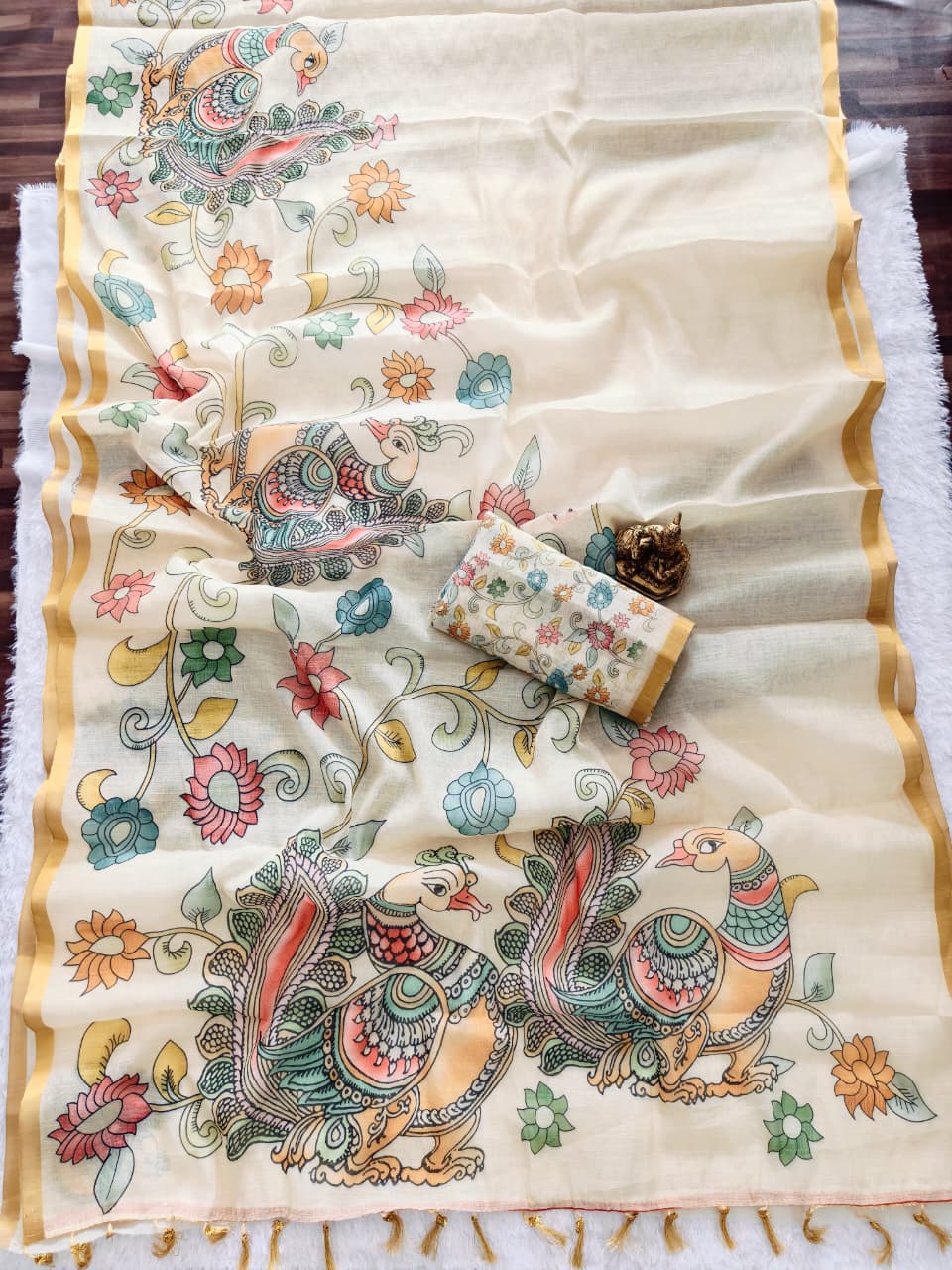 Heavy Gold Linen Blooming Saree – Peacock Kalamkari Digital Print with Motif Tassels.