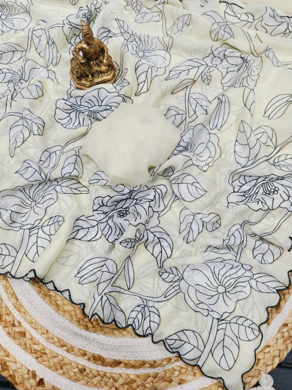 Heavy Marshmallow Georgette Saree – Leaf Digital Print with Brasso Effect.