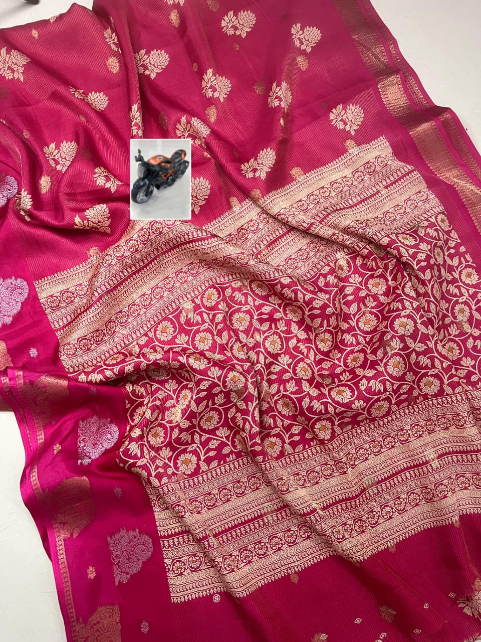 Premium Crepe Silk Saree – Jacquard Butta & Lining Weave.