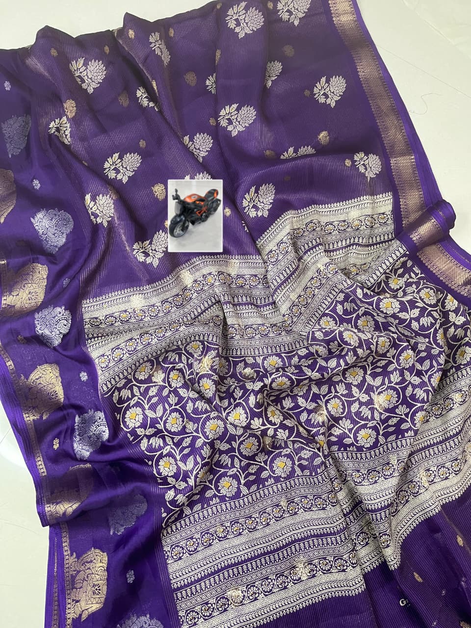 Premium Crepe Silk Saree – Jacquard Butta & Lining Weave.