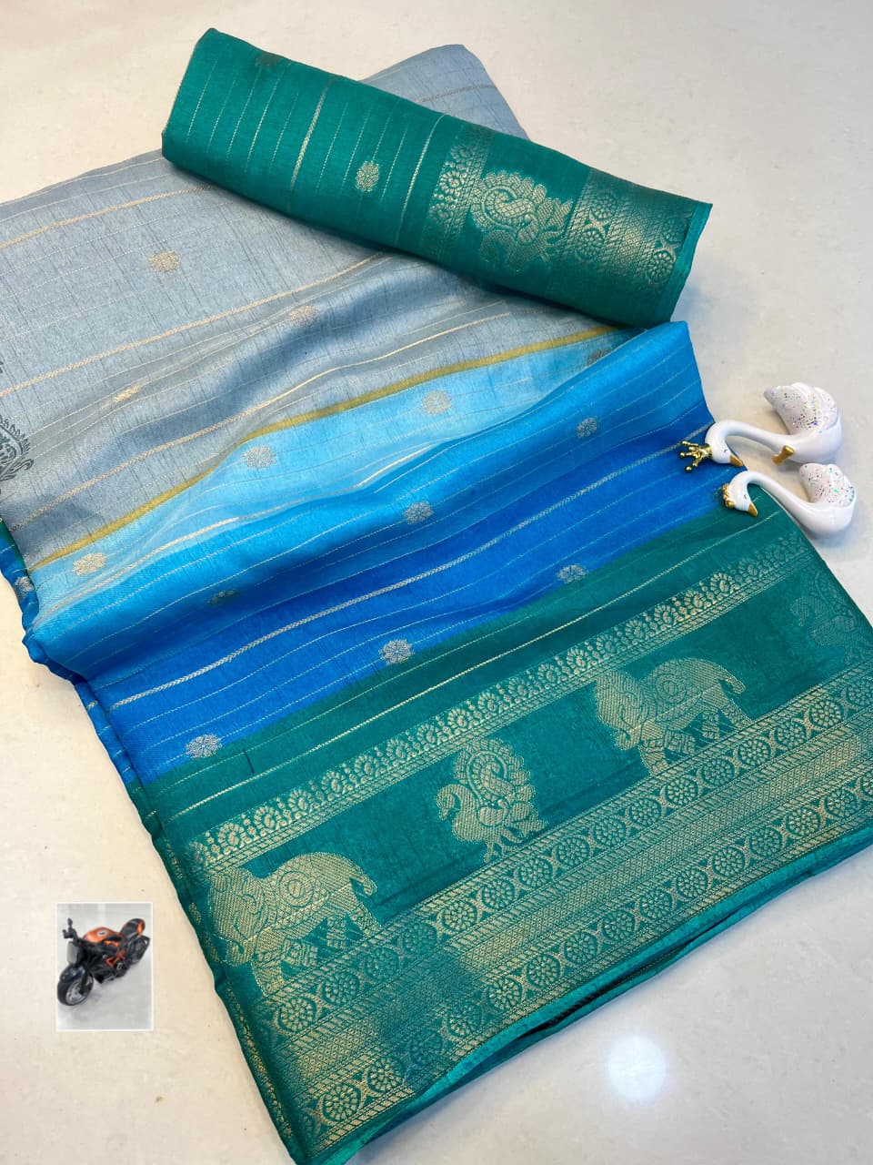 Beautiful Kolam Silk Saree – All Over Weaving with Kanchi Border.