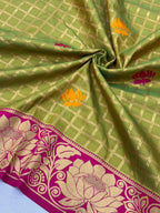 SUPER-HIT Unique Checks Paithani Silk Saree – Lotus Motifs & Contrast Brocade Blouse.