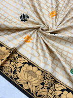 SUPER-HIT Unique Checks Paithani Silk Saree – Lotus Motifs & Contrast Brocade Blouse