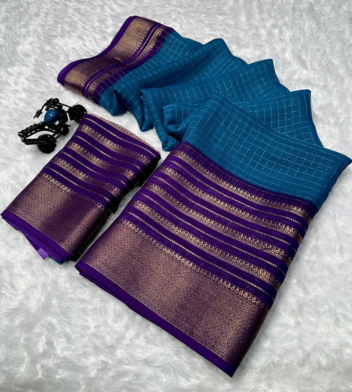 Soft Heavy Mysore Silk Saree – Two Tone Silk with All‑Over Jari Weaving & Contrast Borders.